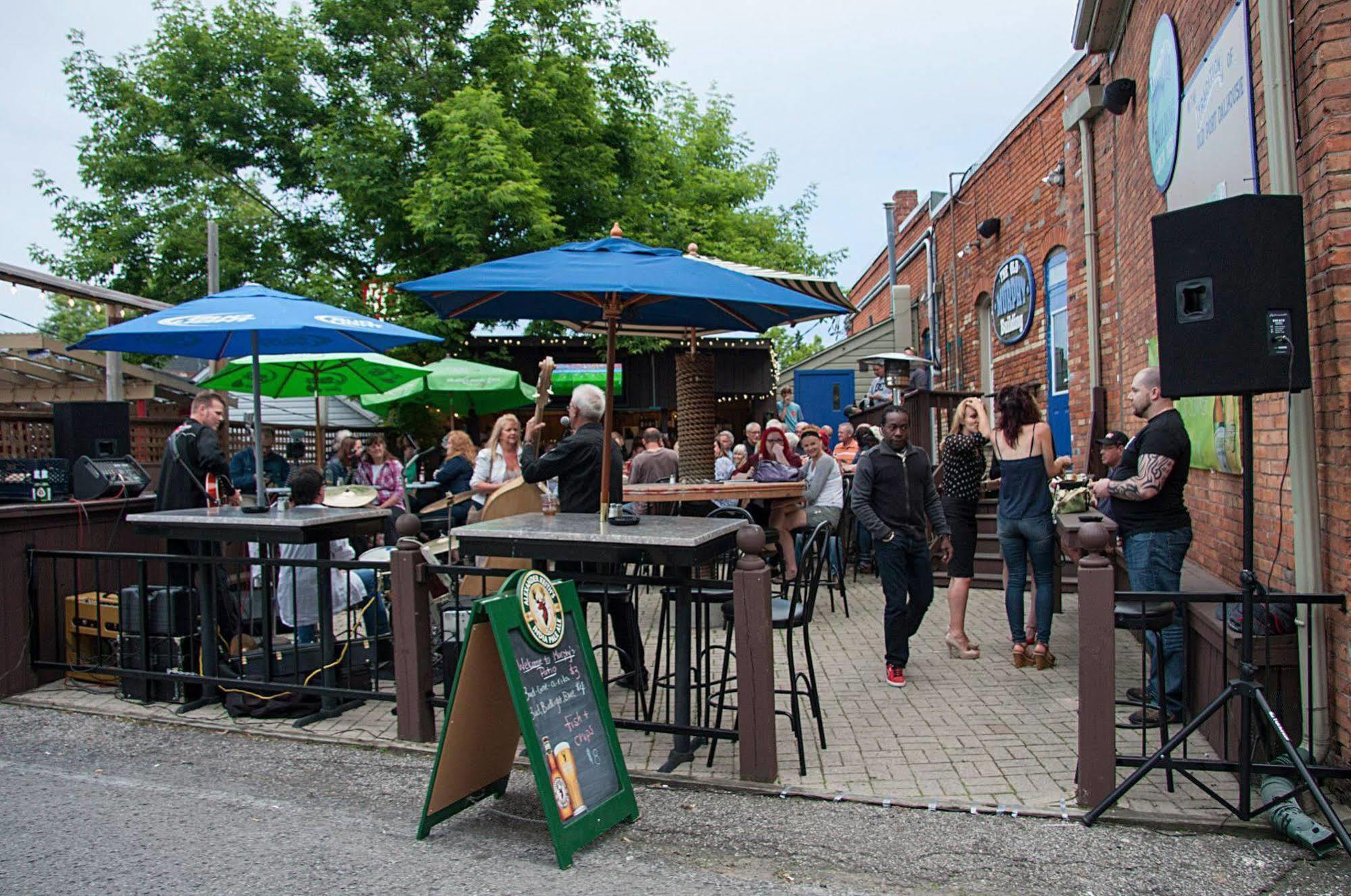 The Harbourfront Inn Sainte-Catherine Buitenkant foto